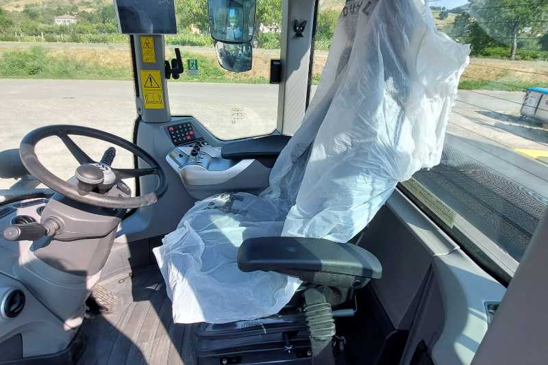 OmecoHub - Immagine NEW HOLLAND W170D